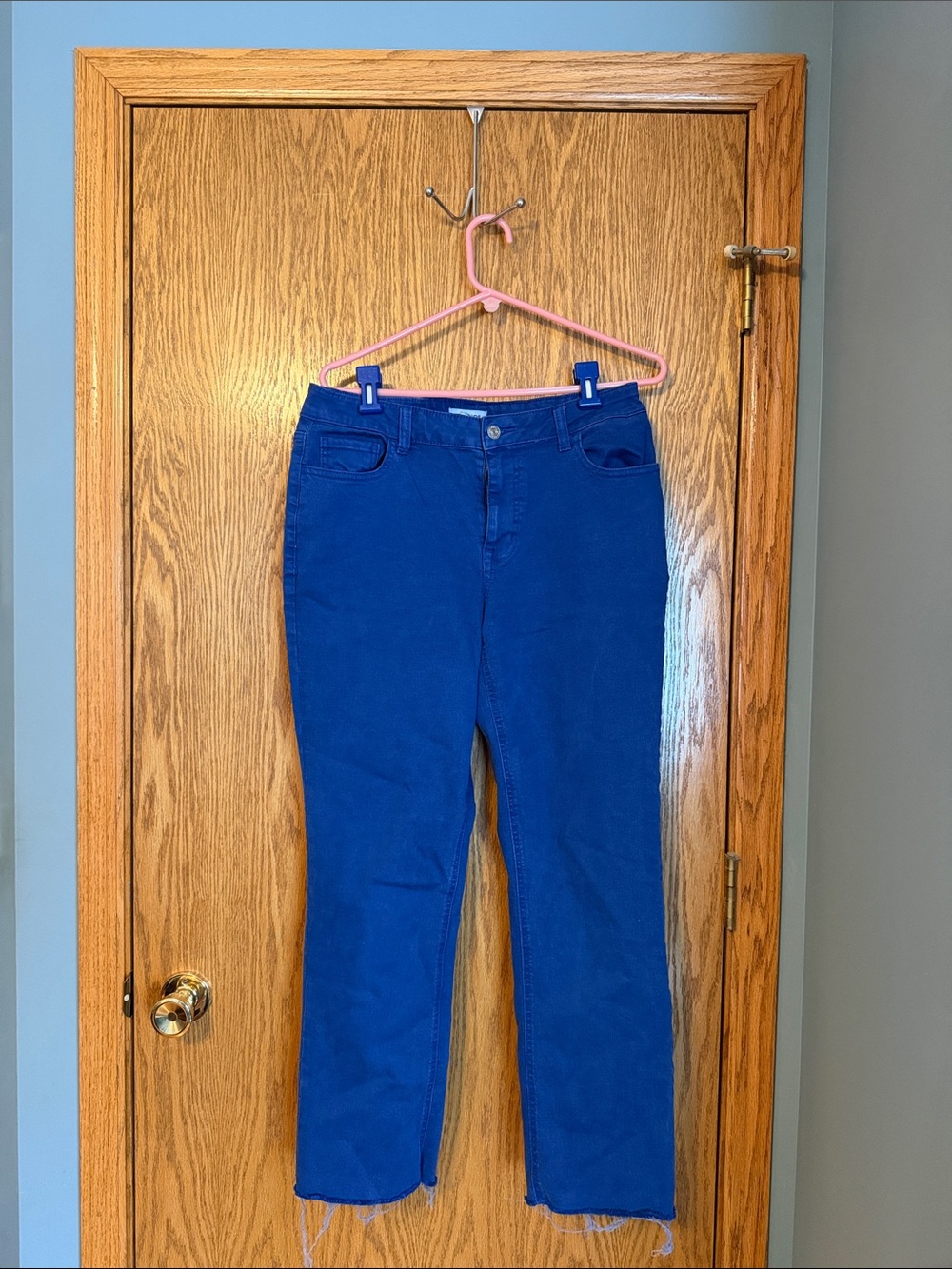 Maurices Electric Blue Cropped Straight-Leg Jeans